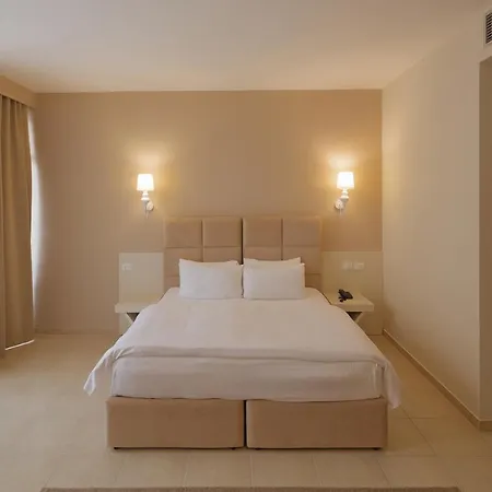 ホテル Horizont ドゥラス