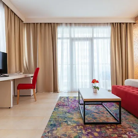 Horizont 4* ドゥラス