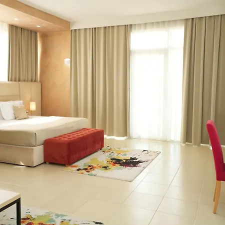 ホテル Horizont 4*