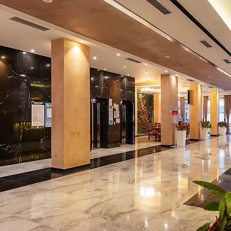 ホテル Horizont 4*